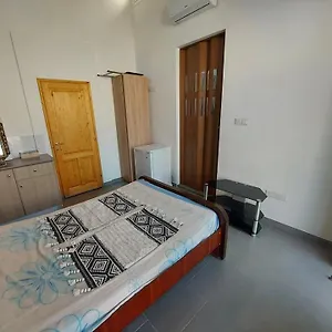 Anna 10 Min Walk From The Larnaca